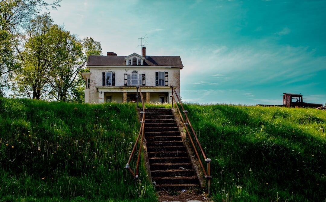 creepy old house exterior